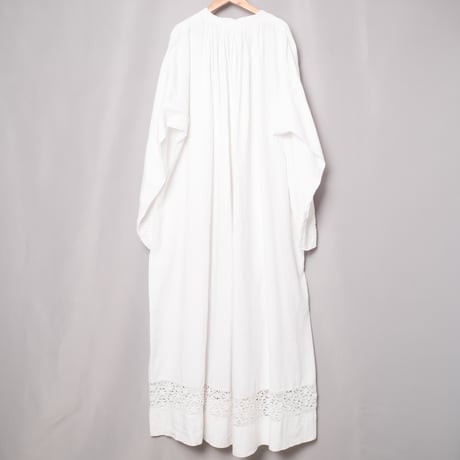 Early 1900s France  Antique Linen Church Smock
