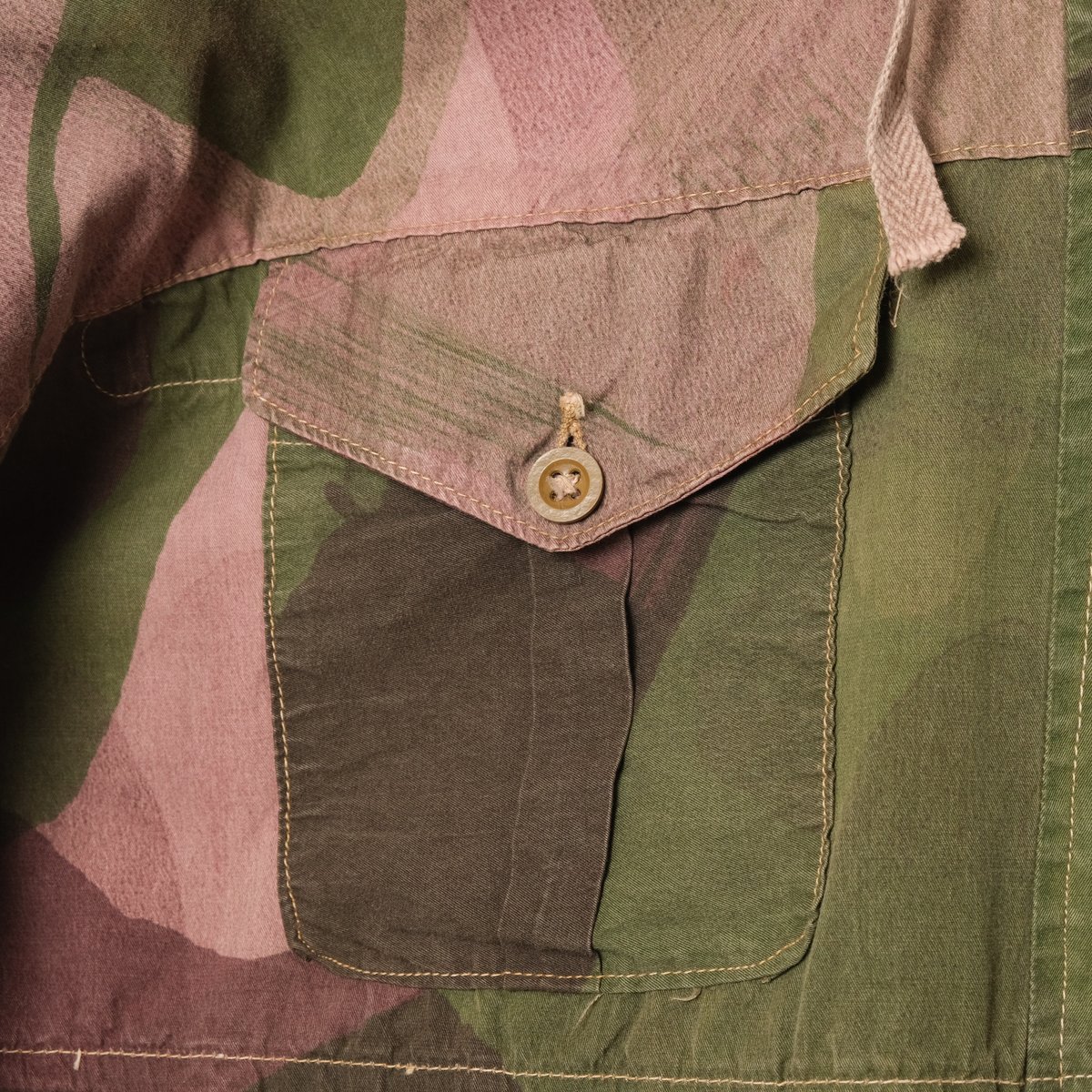 British Army SAS Brush Stroke Camouflaged Smock British Army SAS Brush Stroke Camouflaged Smock
