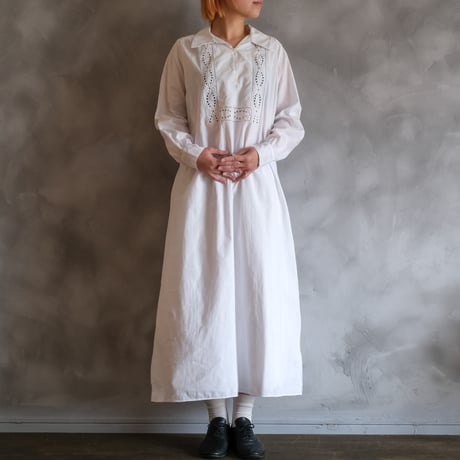 Early 1900s French Antique Cotton Night Dress ④