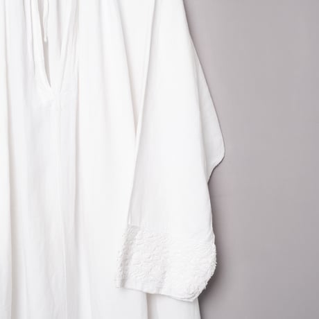 Early 1900s France  Antique Linen Church Smock