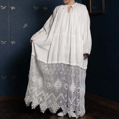 Early 1900s France  Antique Linen Church Smock 4