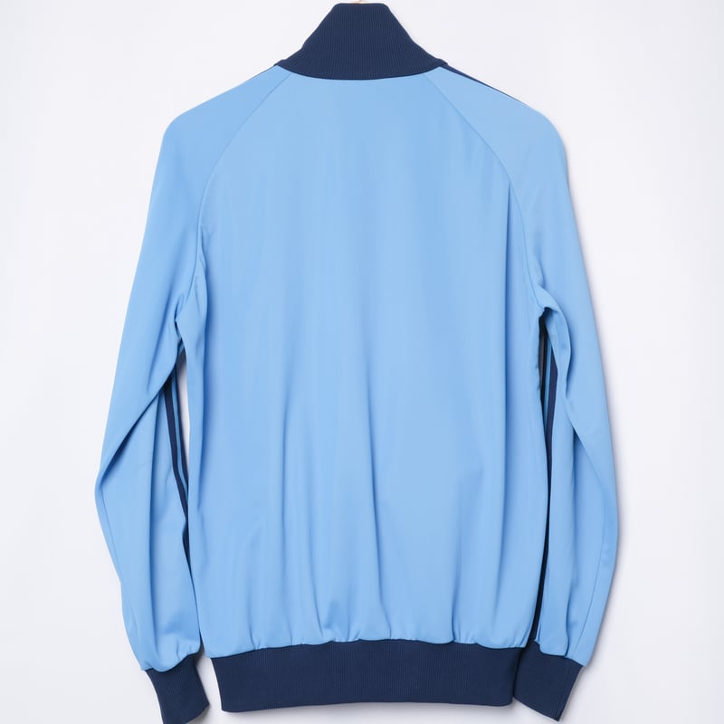 old　adidas　プルオーバージャケット　オーストリア製　希少デザイン old adidas プルオーバージャケット オーストリア製 希少