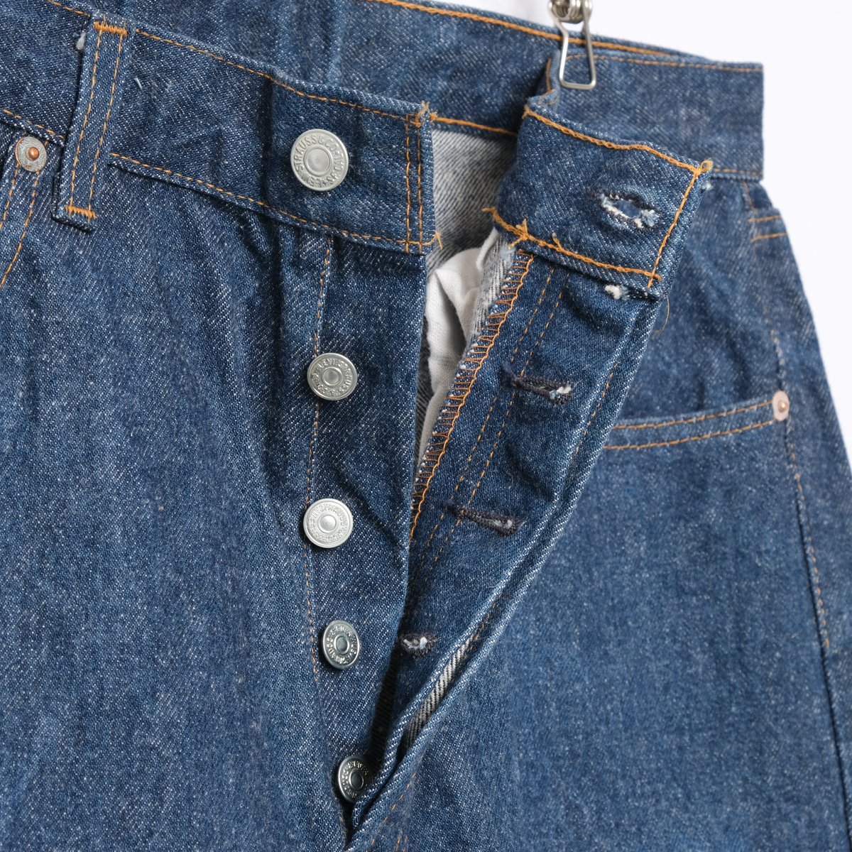 80s Euro Levi