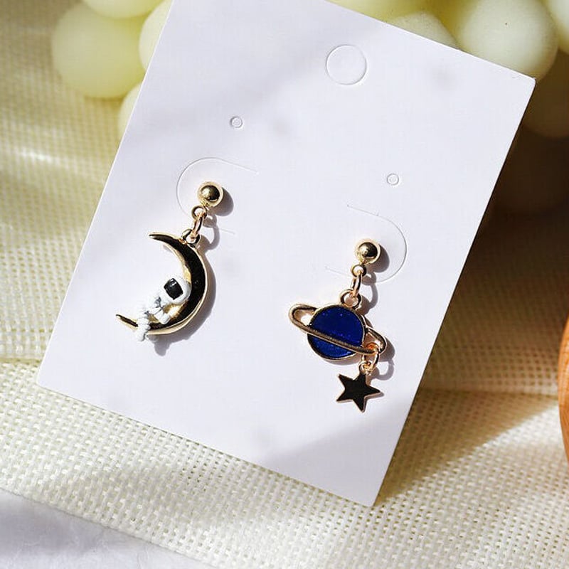 オーダー商品】 水星＆宇宙飛行士ピアス&イヤリング | Airpods Case Store