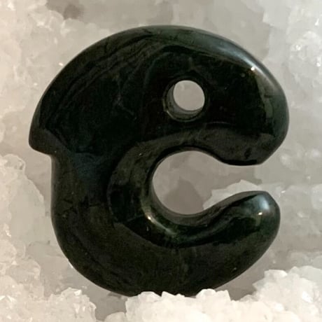 神居古潭(カムイコタン)＊勾玉 飛龍／グリーン