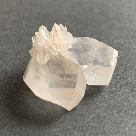 水晶＊日本式双晶 (壱)／長崎県産
