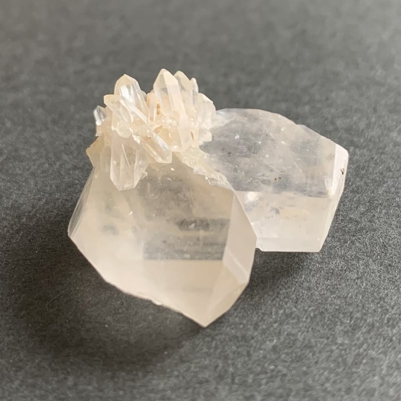 鉱物☆長崎県産☆マニア向け ★日本式双晶★ 国産鉱物⑦ 水晶＊日本式双晶 (壱)／長崎県産 | Crystal♪Garden