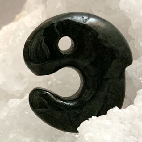 神居古潭(カムイコタン)＊勾玉 飛龍／グリーン