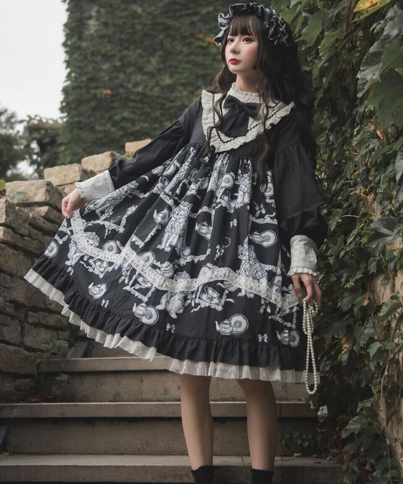 お値下げ中 アリス+オリビア ベロア調レース柄ワンピース ブラック  