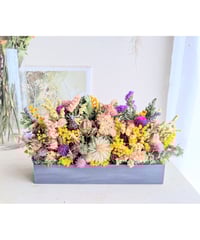 ミモザとユーカリ、ラベンダーの素朴な黄色いドライフラワー・ハーフ