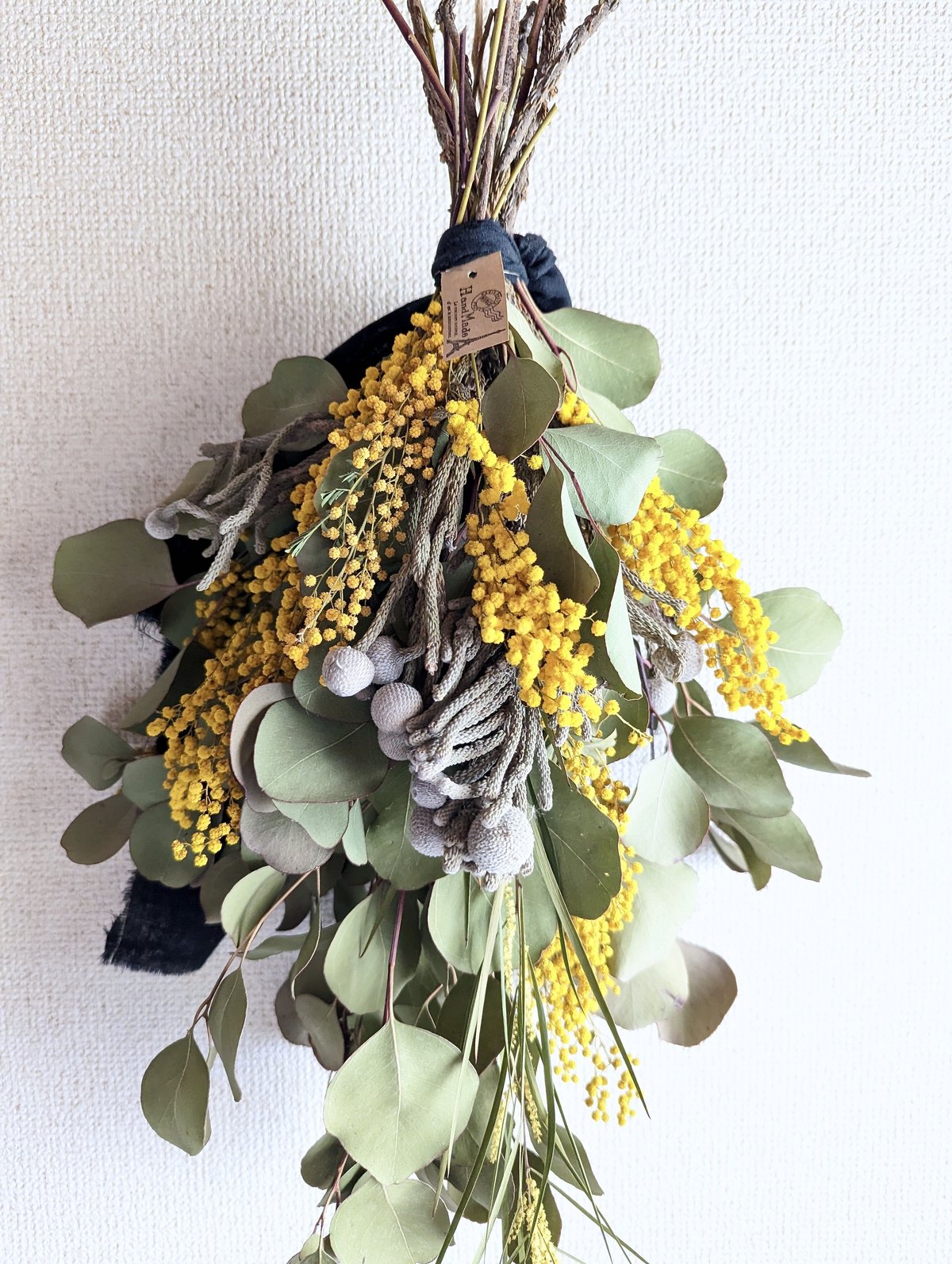 アナベルとユーカリドライフラワー(ポポラスとシルバーダラー)スワッグや花材にも アナベルとユーカリドライフラワー(ポポラスとシルバーダラー)スワッグ