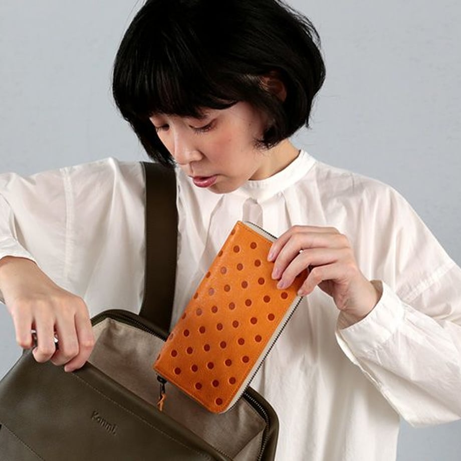 【展示サンプル】 ハッピードット ロングウォレット(マット) イエローキャメル WL21-24-19S34