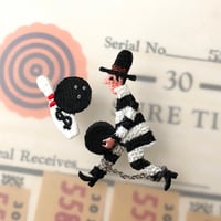 CUTOUT PINS / カットアウト・ピンズ　「STRIKE」