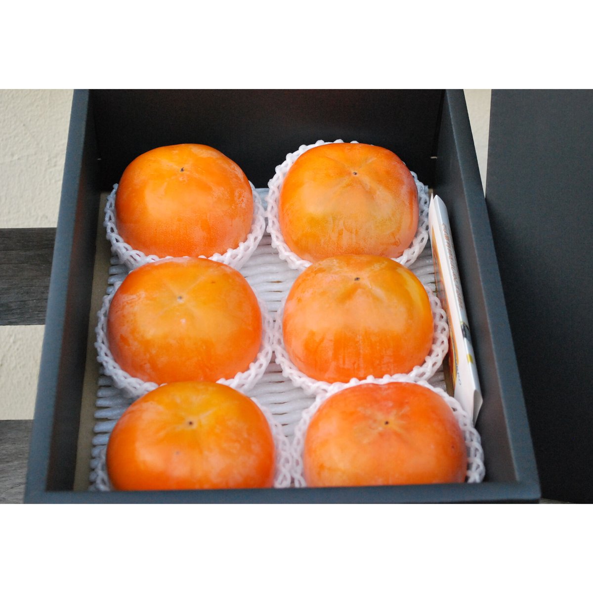 山柿 和歌山県 九度山産 富有柿 秀品 3L 6個入り | FATTORIA AZZURRO