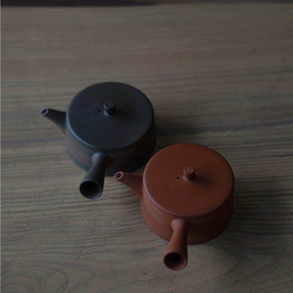 茶道具　煎茶揃　急須　蓋カラクリ、茶入、茶碗3、鉢、盆　旅箪笥　共箱　S70ST fit=scale-down,w=1200