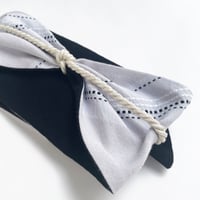 MESH HAIR BAND <NAVY STETCH>