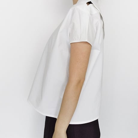 TWIST LAPEL TOP<WHITE>