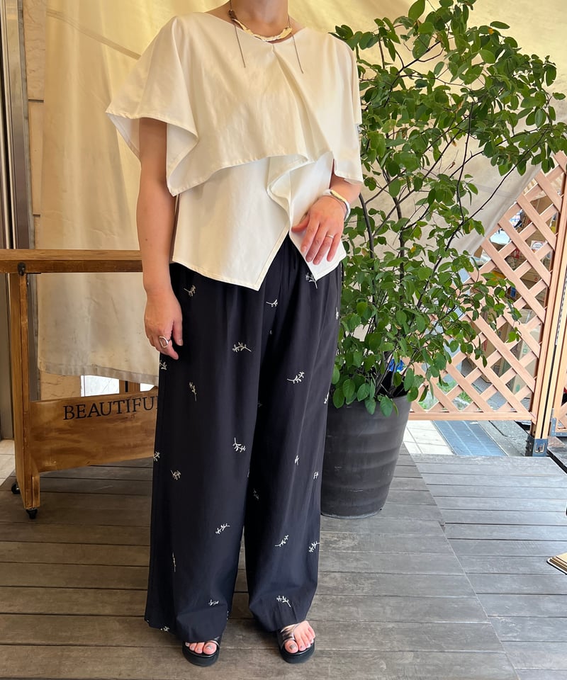 liilu┊︎6y┊︎チェック柄刺繍ポケット付きパンツ 刺繍リラクシーワイドパンツ612-96081 /CNICAL | CALENDRIER on