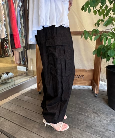 花柄カーゴパンツ　8623505  / LE MELANGE