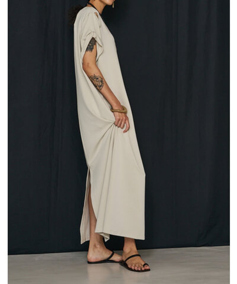 EYELETS TEE DRESS Y261-52021 / YENN | CALENDRIE
