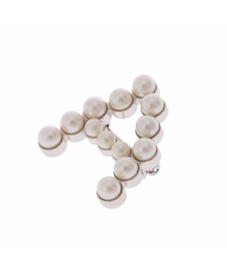 Alphabet brooch / Sea'ds Mara