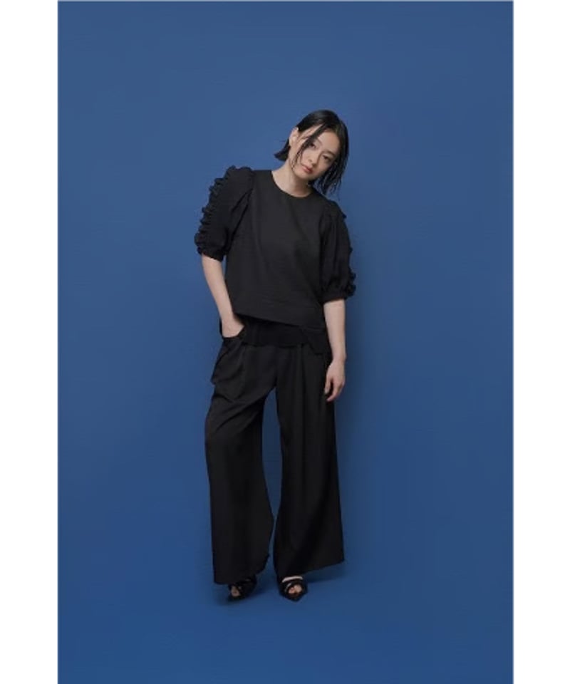 フリルスリーブブラウス 601467 / CYAN tokyo | CALENDRIER on