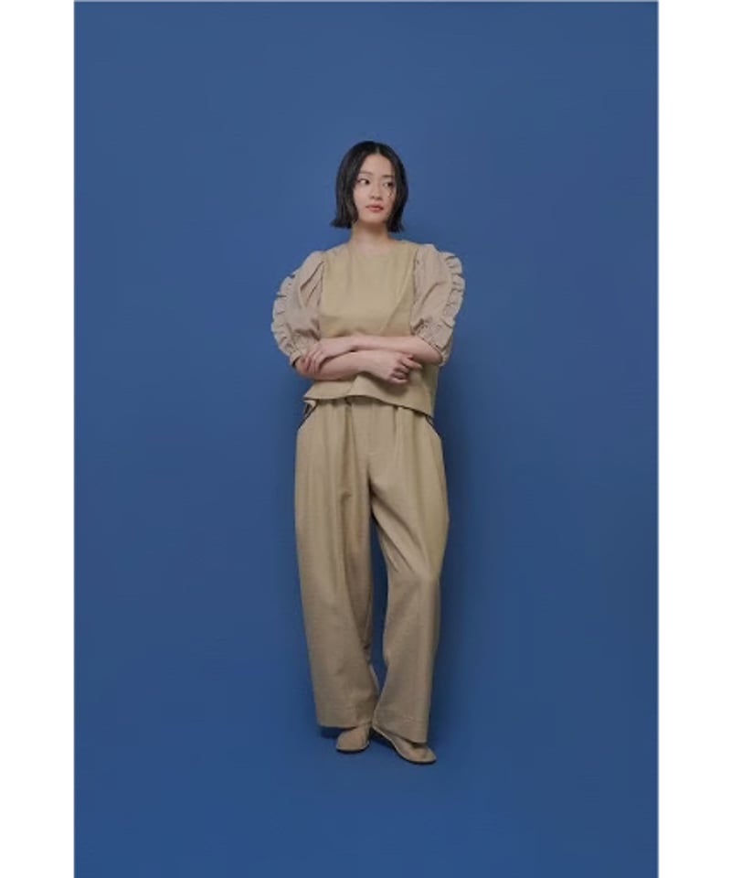 フリルスリーブブラウス 601467 / CYAN tokyo | CALENDRIER on