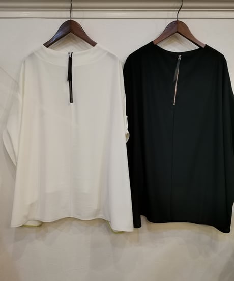 フレアオーバーブラウス 2612522  / LalliaMu