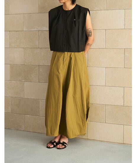 SLEEVELESS SHIRT　Y262-11040　/ YENN
