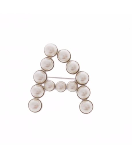 Alphabet brooch / Sea'ds Mara