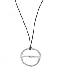 Anchor chain motif necklace