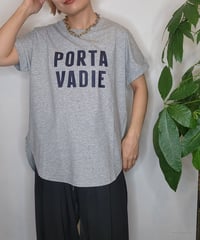 ロゴ入りトップス 85712  / CLOCHE