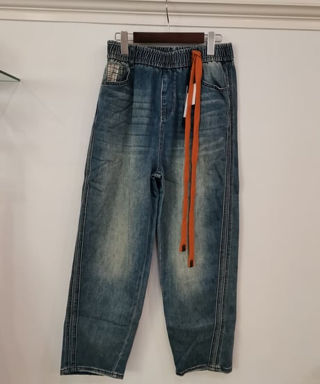 【再入荷✨】楽々ストレッチテーパードデニム / PaulineBleu