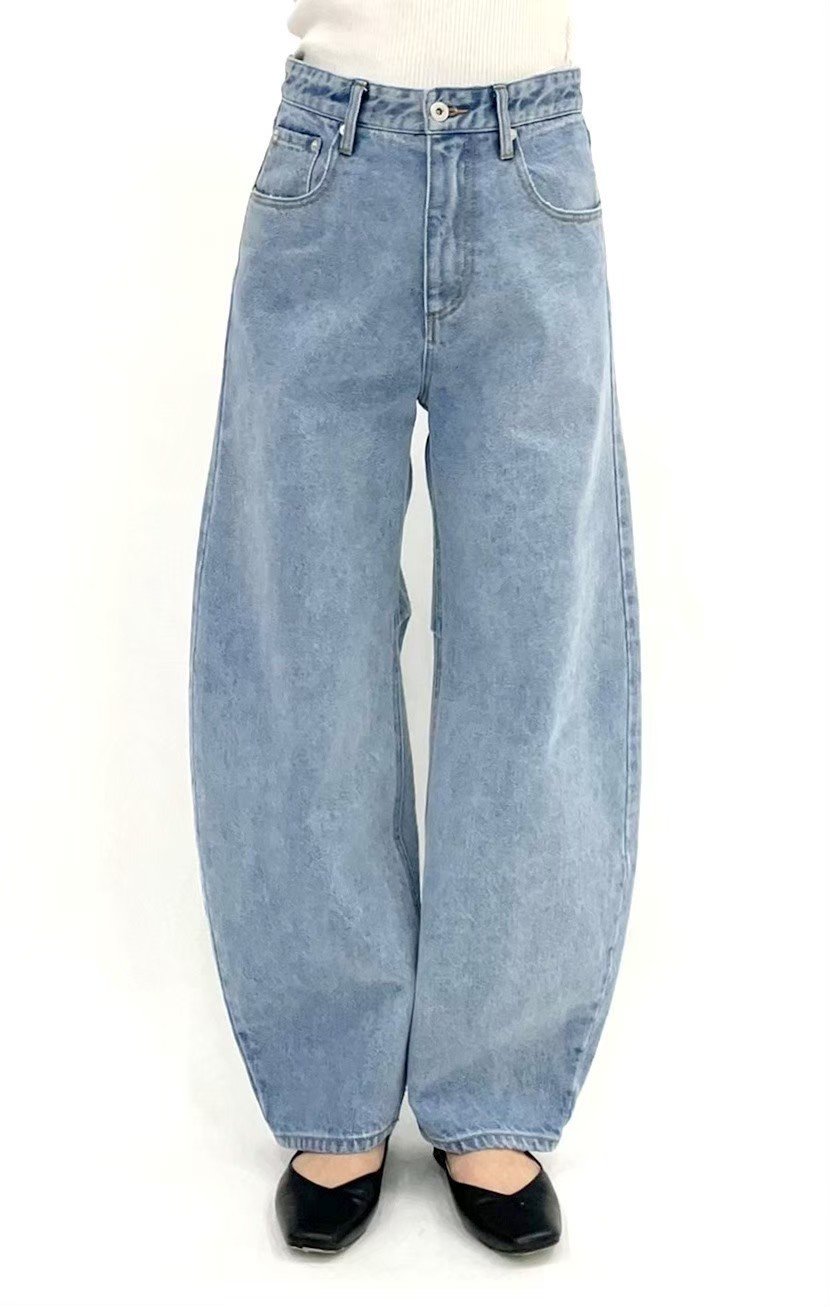 タグ付き新品未使用⭐︎Mal.レレレさん パシオーネ カーブデニムパンツ40 タグ付き新品未使用⭐︎Mal.レレレさん パシオーネ カーブデニム