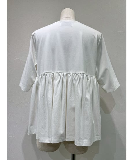 スクエアネックバックギャザーTOPS 601454 / CYAN tokyo
