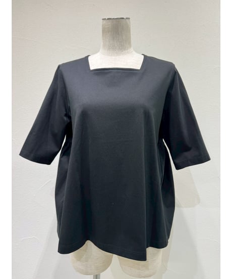 スクエアネックバックギャザーTOPS 601454 / CYAN tokyo