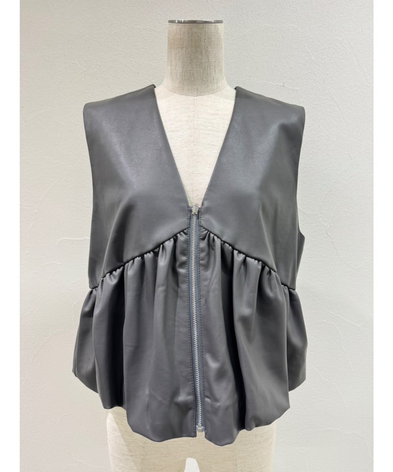 ヴィーガンレザーバルーンギャザーベスト / CYAN TOKYO | CALENDRIER o