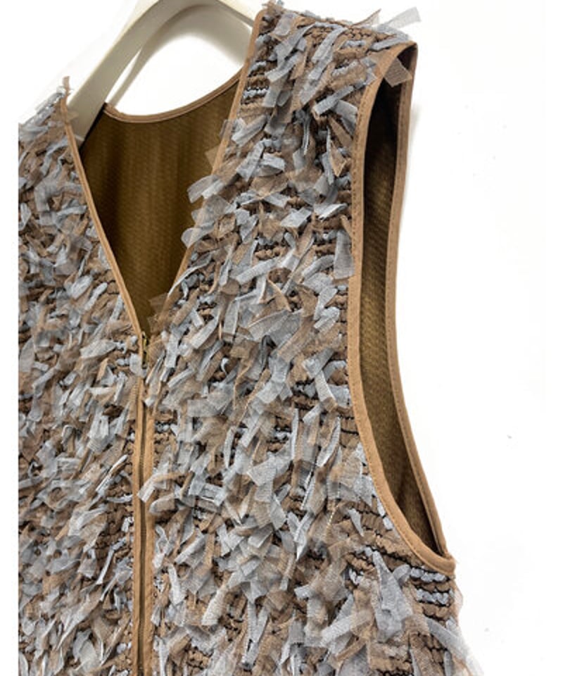 トーガ　ポンチョジャケット　ベストドッキング　シースルー　チュールメッシュ　花柄 フード付きポンチョストール（95-70MI03-204）｜モノコムサ