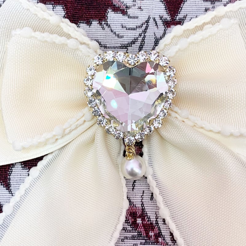 0067】BIGハートビジューリボンブローチ | (me) 新品 ♡ハート ビジュー♡ ブローチ【ヴィンテージ】