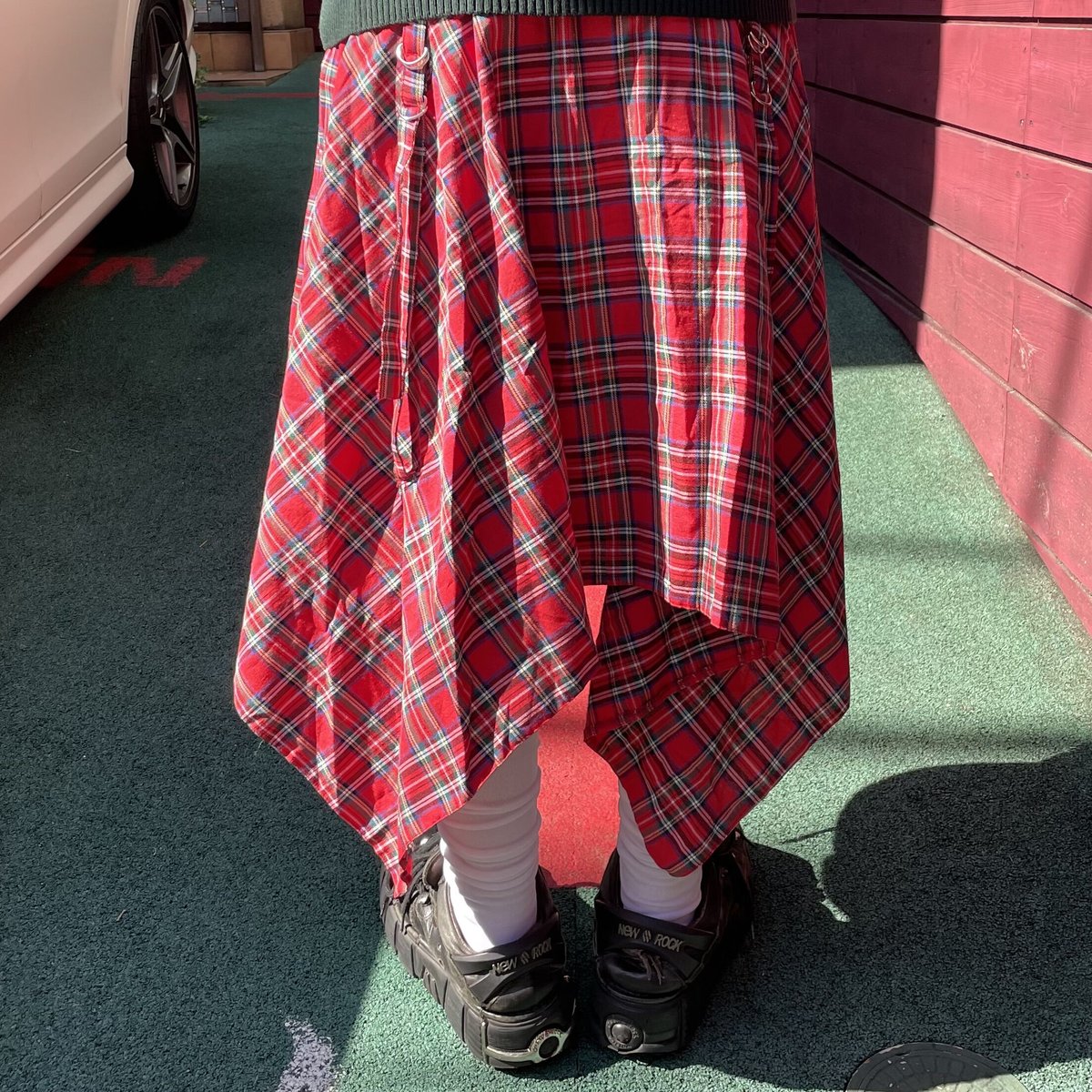 5089】チェック柄アシンメトリーコードシャーリングスカート | (me)