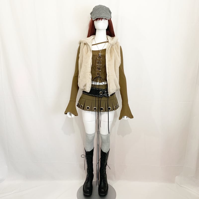 77-1113-4516】フード付きフェイクファーベスト | (me)