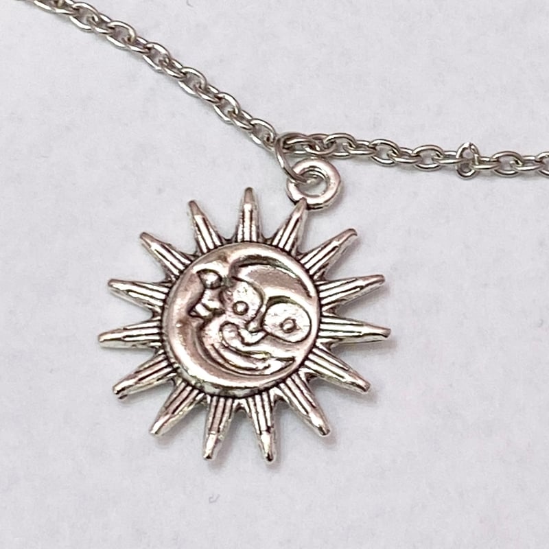 29-0802】太陽と月ネックレス | (me)