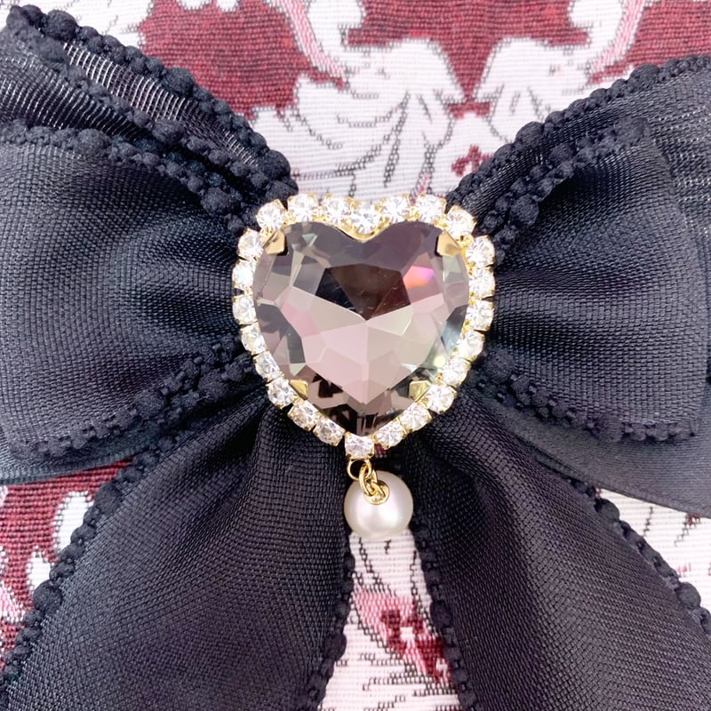 0067】BIGハートビジューリボンブローチ | (me) 新品 ♡ハート ビジュー♡ ブローチ【ヴィンテージ】