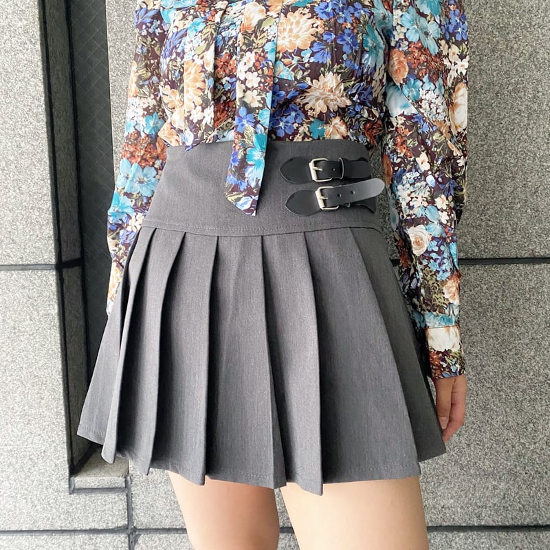 【MiuMiu】ベルトディテール プリーツミニスカート☆SALE中 200013】ベルトデザインプリーツミニスカート | (me)