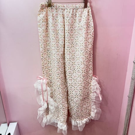 Ribbon rabbitスリットレースパンツ