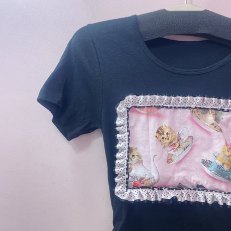 フリルTea cup kittyパッチTシャツ
