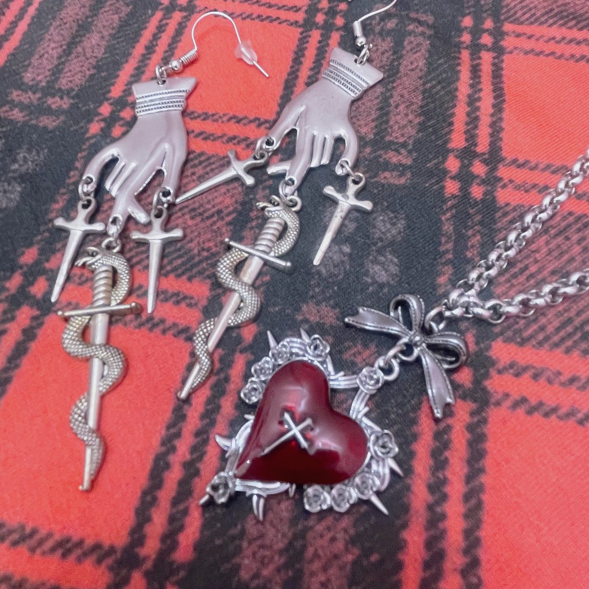 RED HEARTゴシックリボンネックレス | Romantic Standard ロマンティ