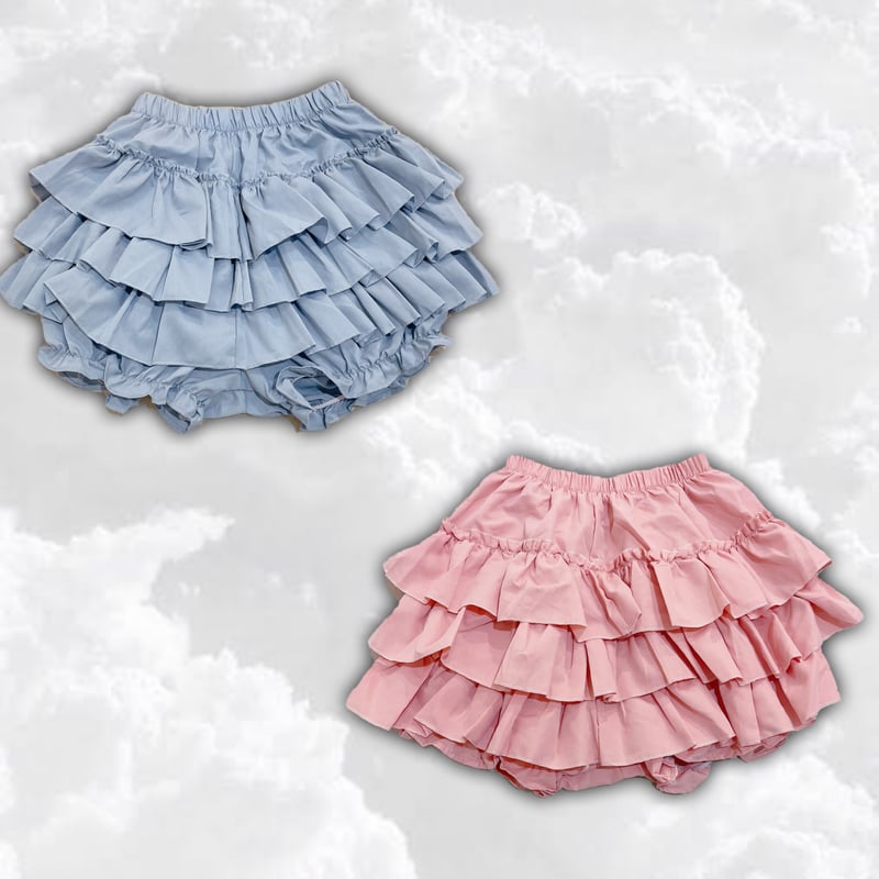 美品 ヴェルサーチ ティアード フリル ショートパンツ 花柄 40 美品 ヴェルサーチ ティアード フリル ショートパンツ 花柄 40