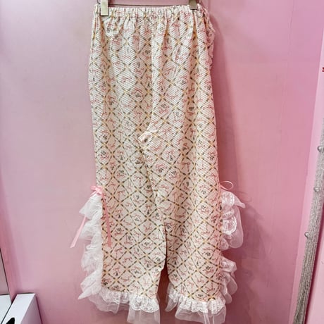 Ribbon rabbitスリットレースパンツ