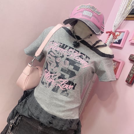 Pinkyロゴフリルヘムトップス